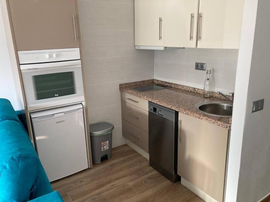 Estudio En Chinasol Primera Linea Playa San Cristobal Appartement *